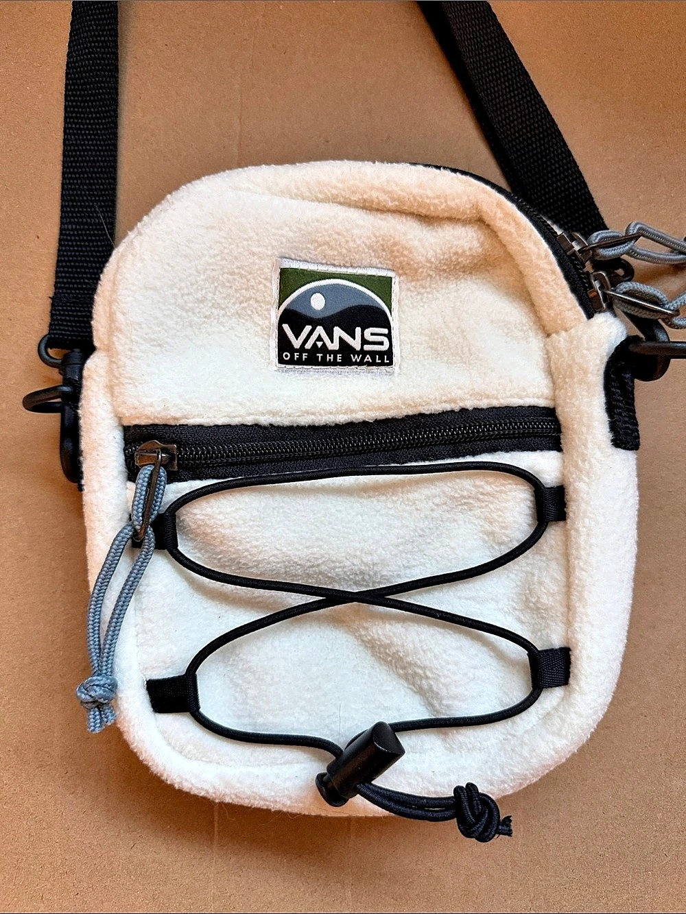 Vans Detached Sherpa Sling Bag Cream & Black